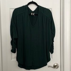 H by Bordeaux Women’s hunter green sweater size M. Rayon/poly/spandex